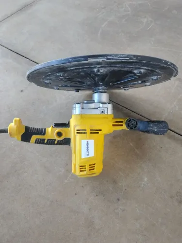 Máquina desempenar reboco