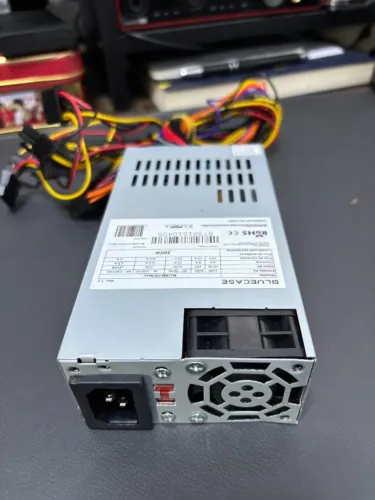 fonte bluecase Slim Flex 1u 200W