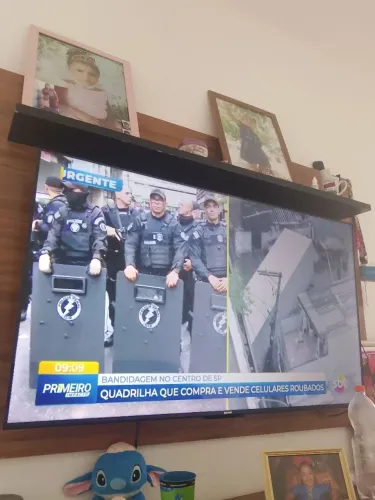 Tv em boas condições só 1 ano de uso