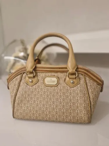 Bolsa Victor Hugo Original - Monograma Clássico Bege e Caramelo