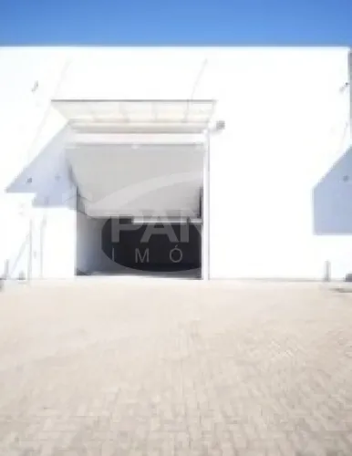 Pavilhão com 230m², no Bairro Humaitá