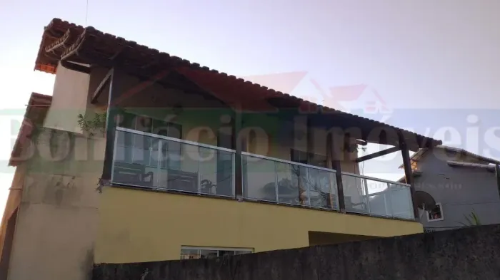 Sobrado para venda com 40 metros quadrados com 2 quartos em Porto da Roça I - Saquarema -