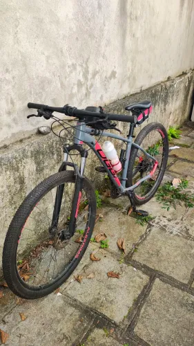 Bicicleta Oggi 7.0 aro 29" quadro 17" Shimano Deore