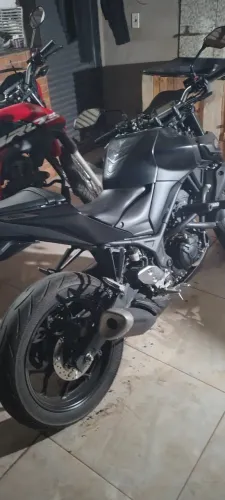 A moto está nova