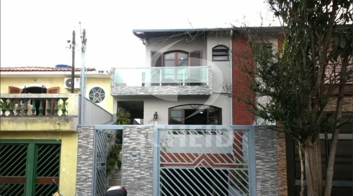 Sobrado Campo Grande 3 dorms, 1 suíte,2 vagas 204m2