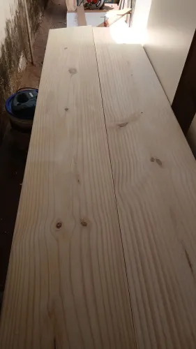 Tabua prateleira pinus aplainada e lixada