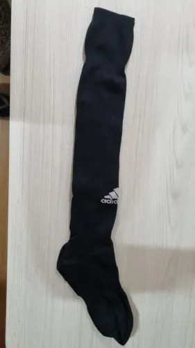Meião de futebol adidas, tamanho G, seminovo