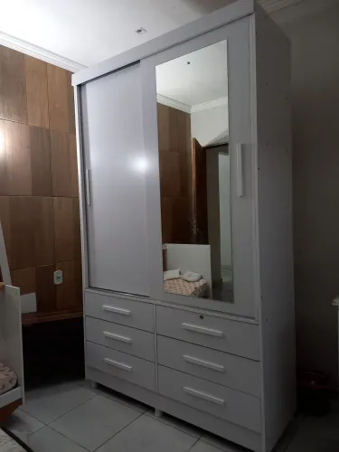 Guarda-roupas branco, com espelho, 2 portas, 6 gavetas externas