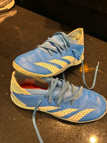 Chuteira Adidas Predator