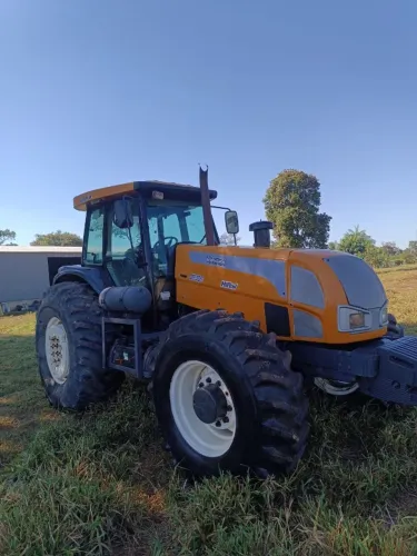 Trator BH 180