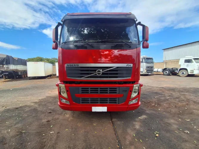 FH 440 6X2 manual teto baixo