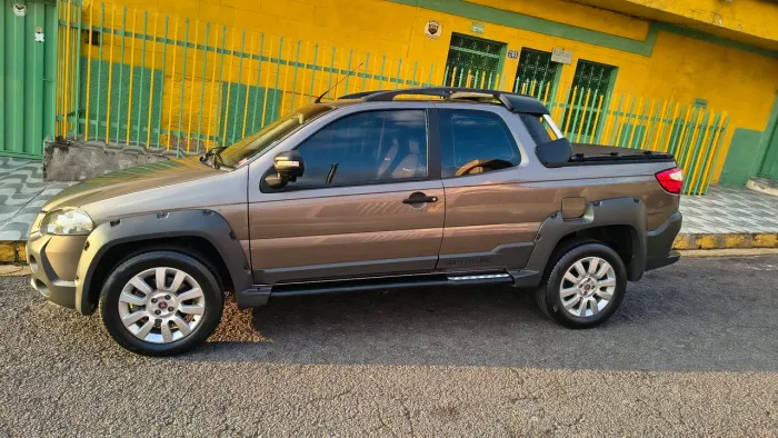 Fiat Strada Adventure1.8/ 1.8 Locker Flex CD 2015