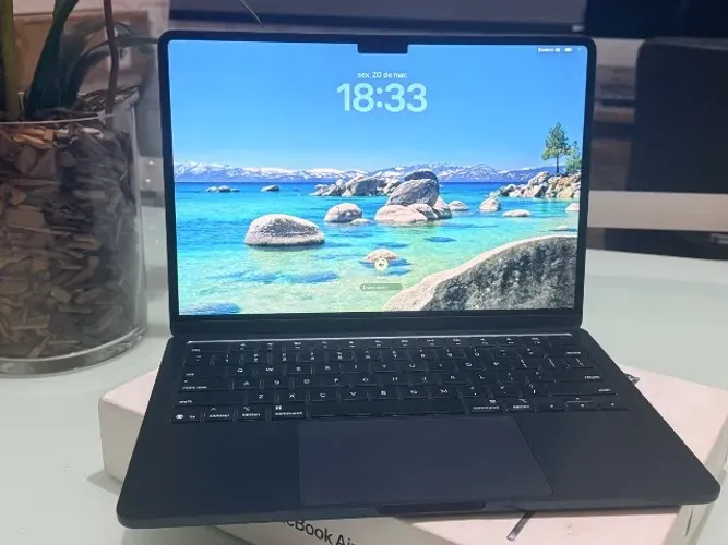 MacBook Air M4 - 16 gigas - Em estado de novo, bateria 98% - Lindo!!!!!!
