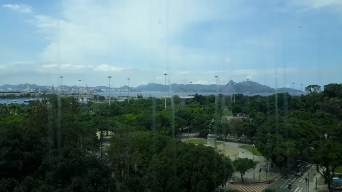 Andar Inteiro Comercial com 11 Salas e 6 Vagas na Glória