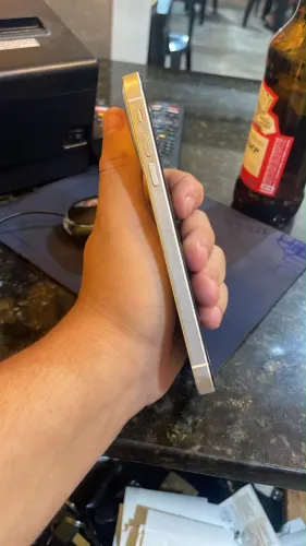 iPhone XR transformado no 17
