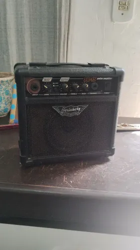 Cubo strinberg para guitarra-sem uso