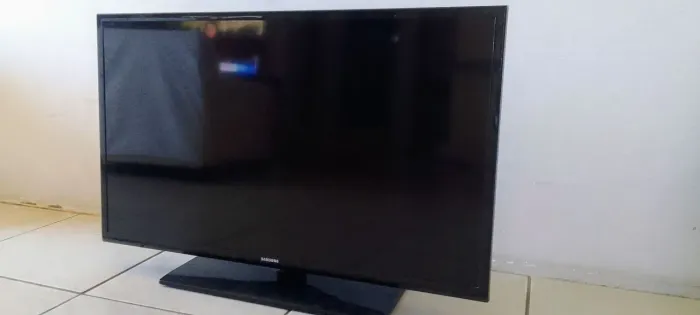 TV Samsung 39" com defeito