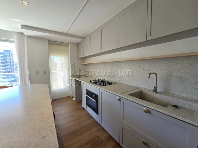 Locação Anual - Apartamento na Praia Brava - Itajaí com 01 Suíte + 02 Dormitórios