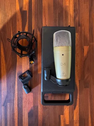 Behringer C-1 Microfone Condensador Cardióide