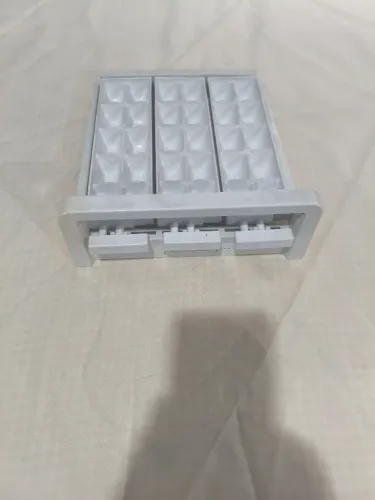 Bandeja de gelo original Eletrolux DF80, DF80X, DF82 e DF82X.