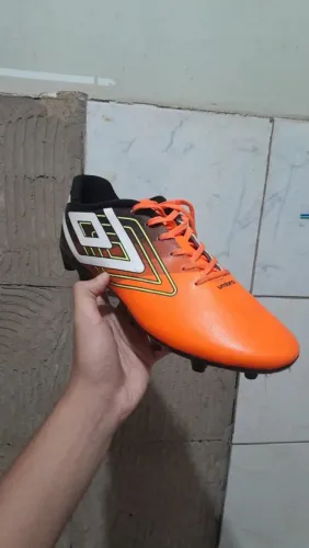 Chuteira Umbro Nova TAM 43/44