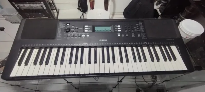 Teclado Yamaha PSR E373