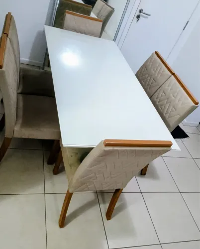 Mesa de 6 cadeiras