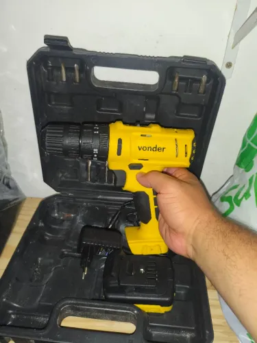 parafusadeira/furadeira a bateria Vonder 12V