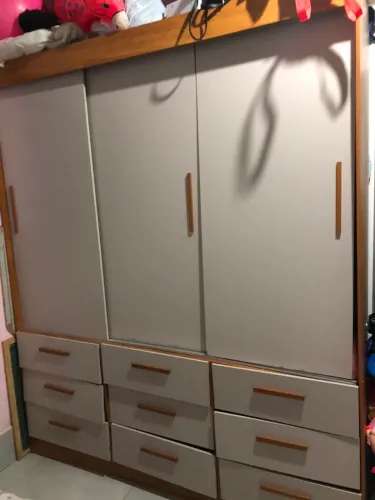 GUARDA ROUPA