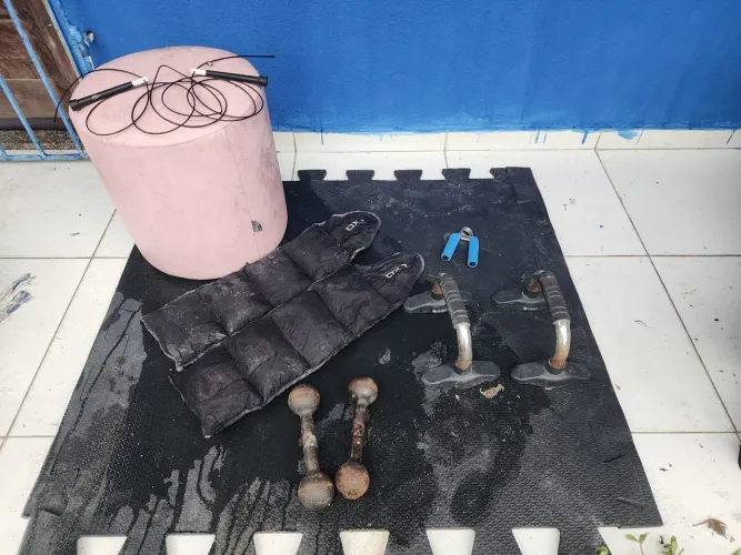 Kit academia em casa, pesos e equipamentos 
