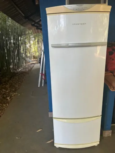 Refrigerador Brastemp 356L- 220V - Muito Conservada - Com Defeito