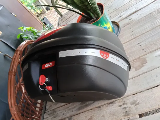 Baú Givi E 33