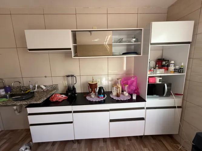 Armário de cozinha completo