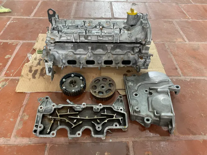 Cabeçote Renault Megane 2.0 com comando e válvulas F4R