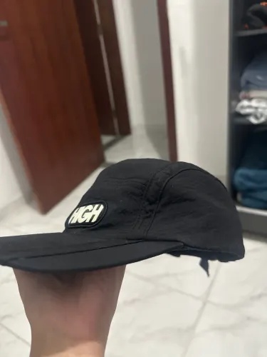 Boné high