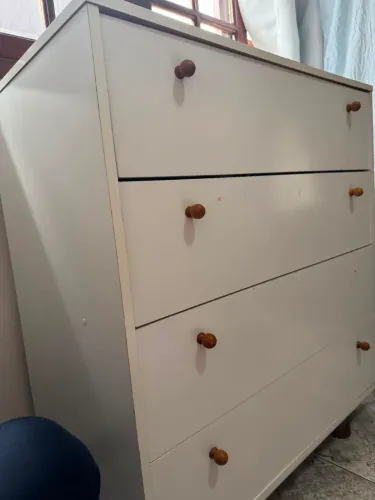 Cômoda branca
