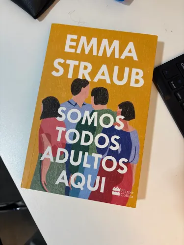 Livro Somos todos adultos aqui