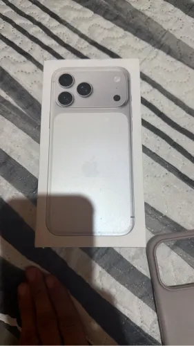 IPHONE 17 pro max