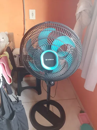 Ventilador Cadence, semi novo, 6 aelices,