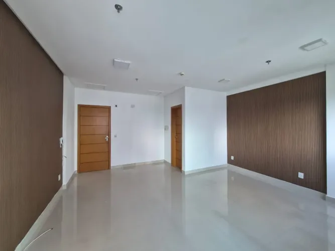 Alugo Sala comercial - Ed vitta office - 37m2 - Andar Alto - Excelente localização