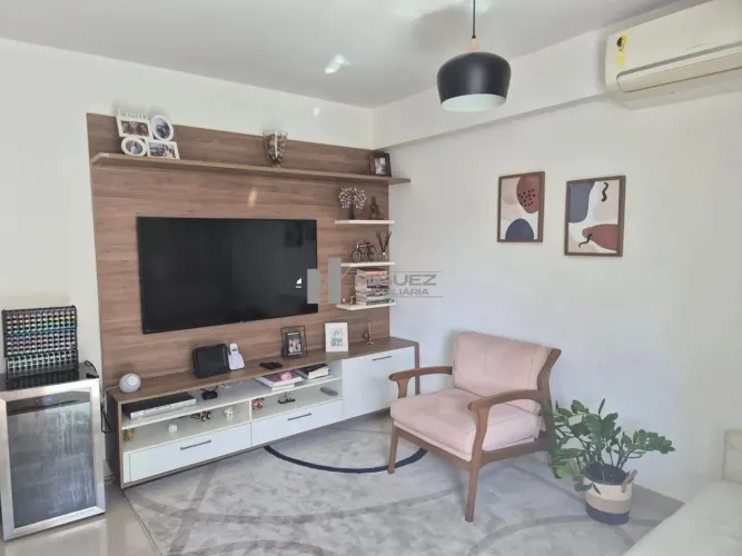 Apartamento com Varanda e Infraestrutura Completa na Rua da Matriz Botafogo