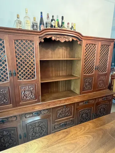 Buffet Arca de Madeira Maciça (Cerejeira/Sucupira) trabalhada à Mão