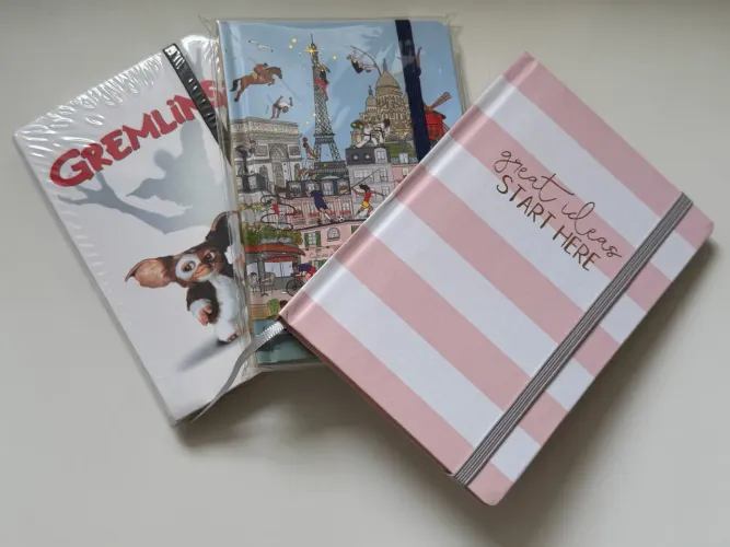 Kit com 3 cadernetas estilo Moleskine Capa Dura - Novos (Gremlins, Ideias e Paris)