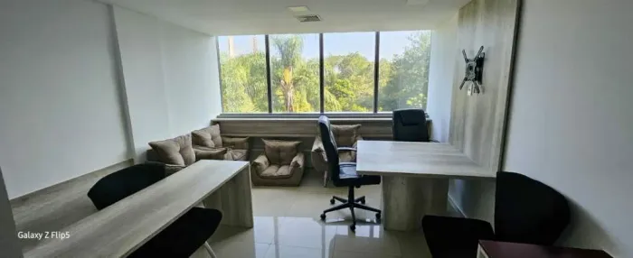 Excelente sala comercial no Dimension Office mobiliada 35M²