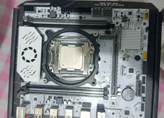 Processador Xeon E5-2680V4 + Placa mãe x99 (Leia a descrição)