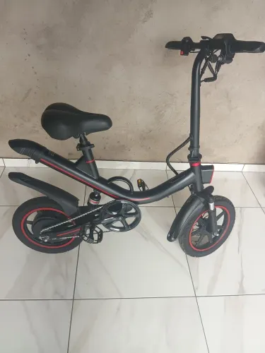Vendo uma bicicleta elétrica 