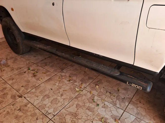 Estribos mitsubishi l200 2000/2010