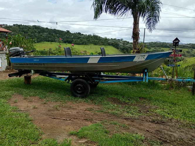 Vendo barco 5 metros 