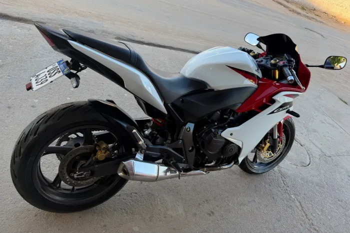 cbr 600f . 2013 extra 