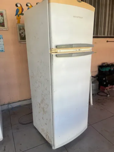 Geladeira Brastemp gelando muito